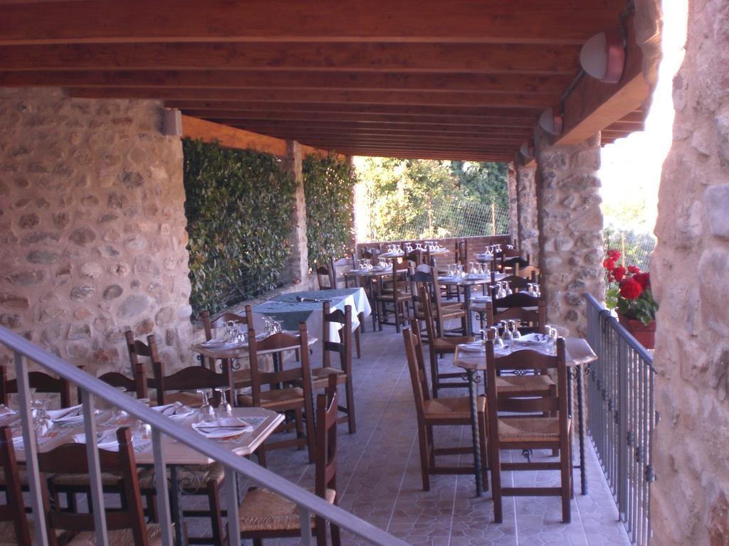 La Locanda Del Colle Bed & Breakfast Canalicchio Exterior photo