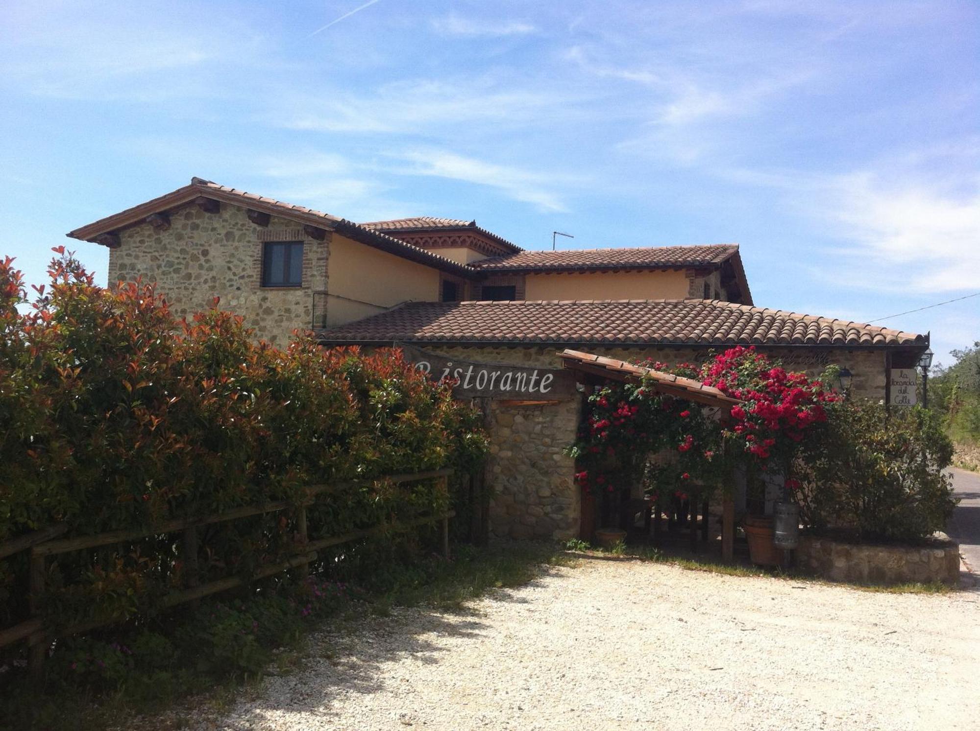 La Locanda Del Colle Bed & Breakfast Canalicchio Exterior photo